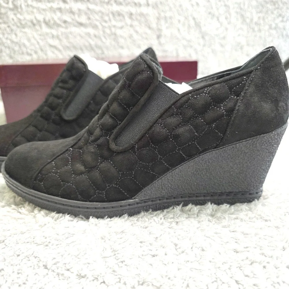 NEW Amalfi Rangoni Black Italian Suede‎ Leather Quilted Wedge Slip On Shoes 7.5N